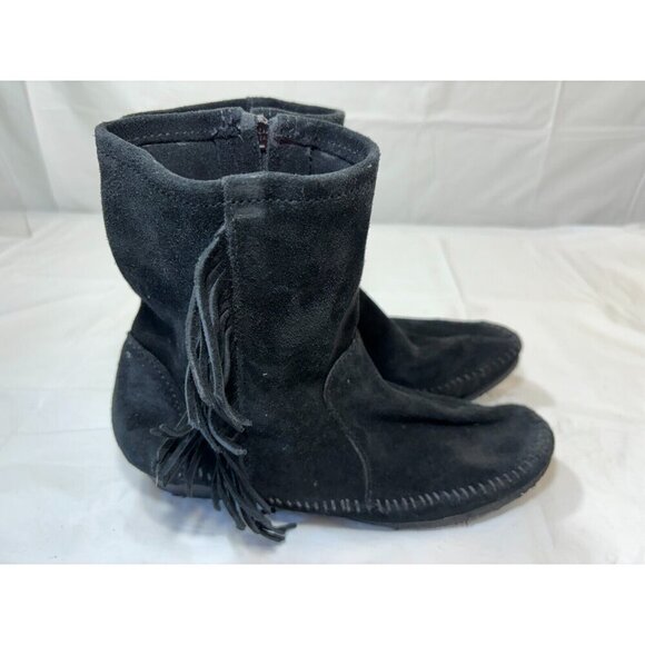 Minnetonka Women's Side Fringe Wedge Western Boot - Picture 16 of 16